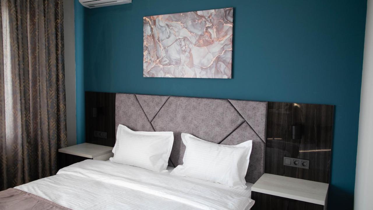 Zodiac Hotel Atyrau Exterior photo
